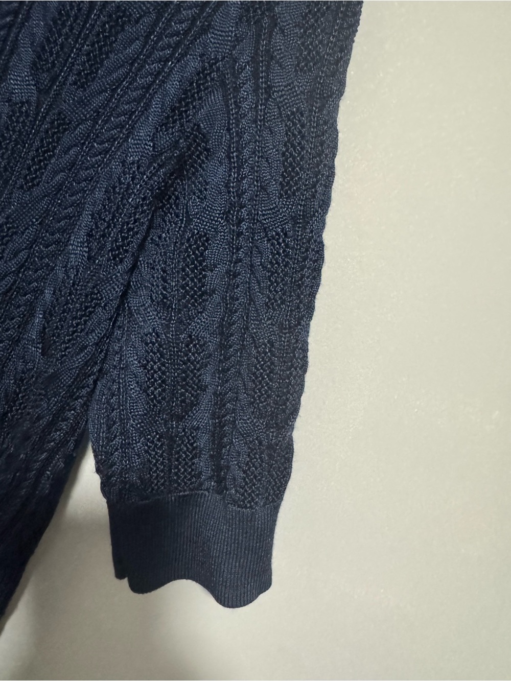 Brooks Brothers- Navy Cable-Knit Lightweight Crewneck Shirt. Size L - Picture 6 of 6